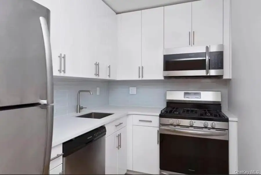 142-20 Franklin Avenue #6E, Flushing, NY 11355 - Image #2