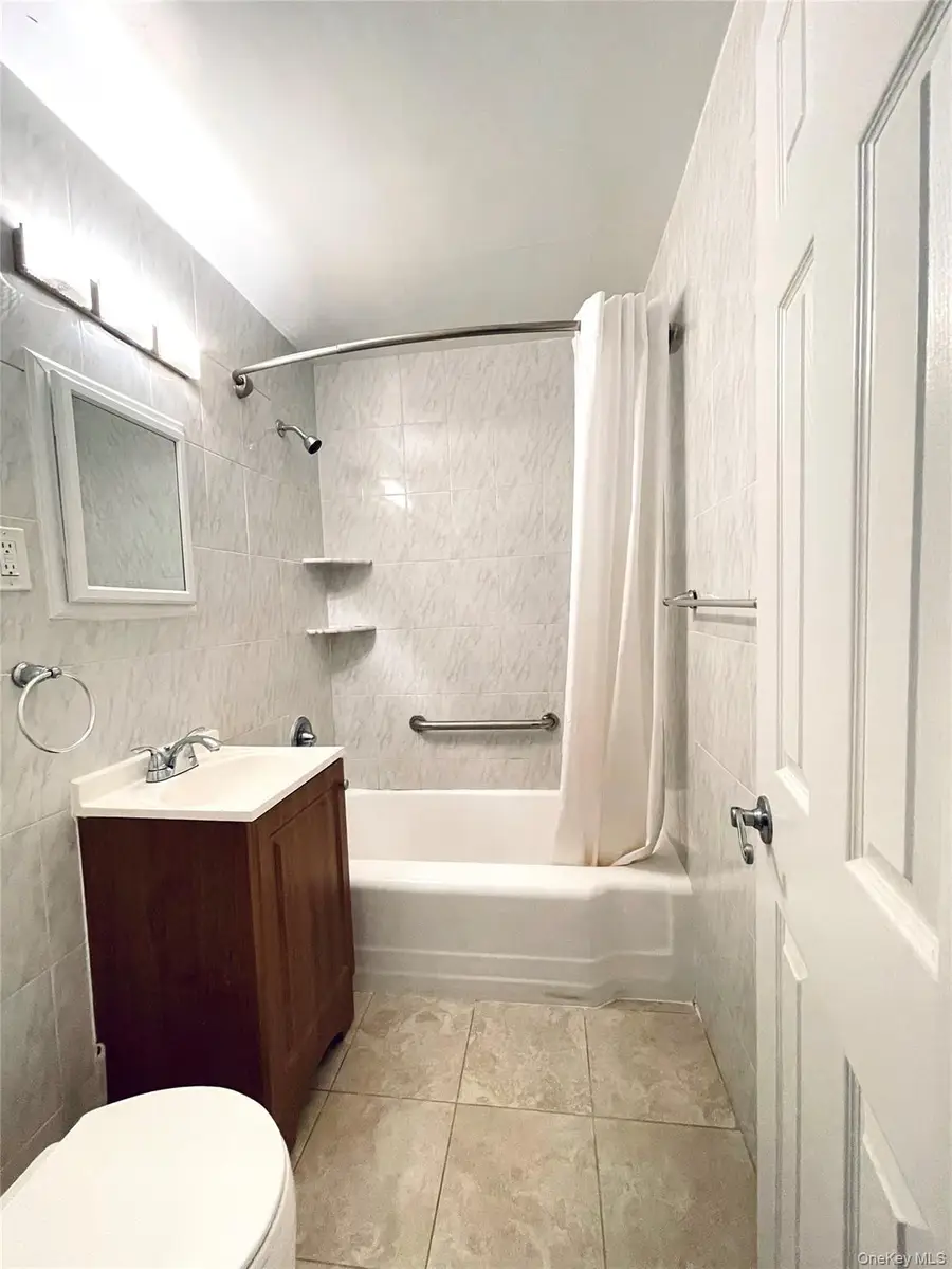 136-04 Cherry Avenue #3I, Flushing, NY 11355 - Image #2