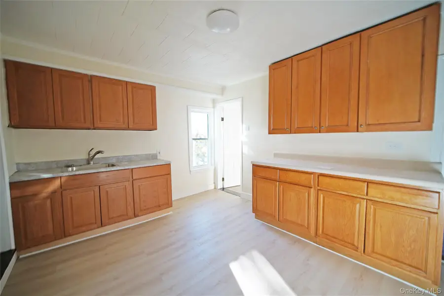 45 Linden St, Yonkers, NY 10701 - Image #2