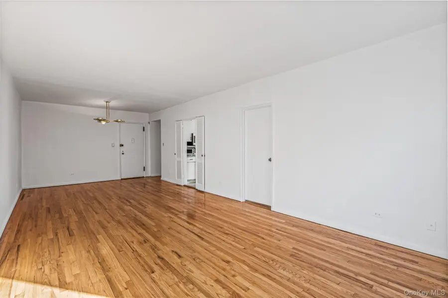 102-30 Queens Boulevard #3R, Forest Hills, NY 11375 - Image #3