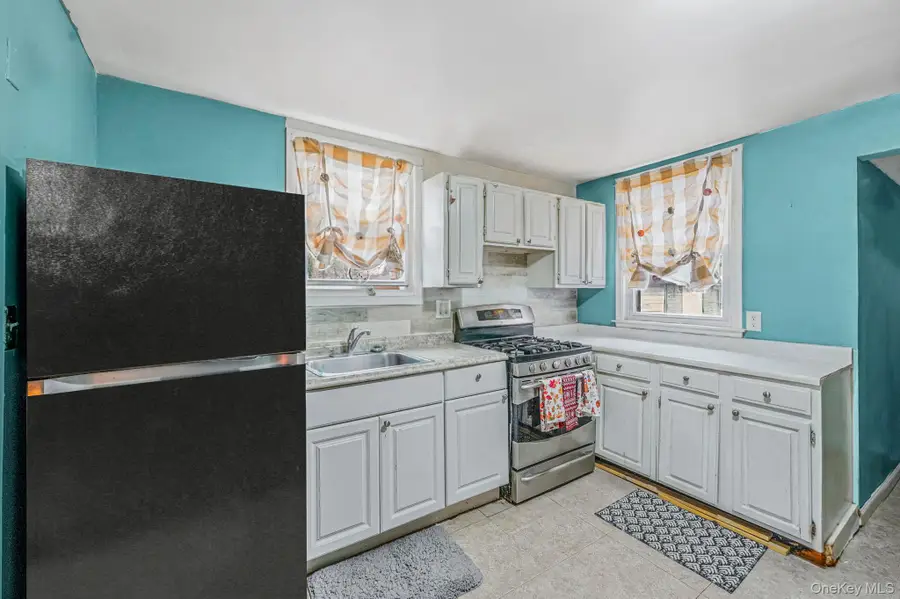 21 S Summit Avenue, Patchogue, NY 11772 - Image #3