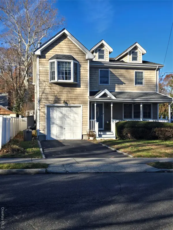 2 Mountain Avenue, Bayville, NY 11709