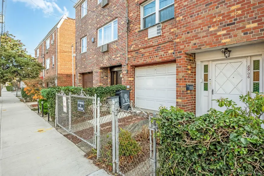 69-06 66 Road, Middle Village, NY 11379 - Image #3