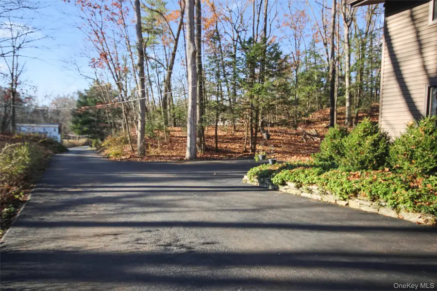 5 Van Court, Hyde Park, NY 12538 - Image #3