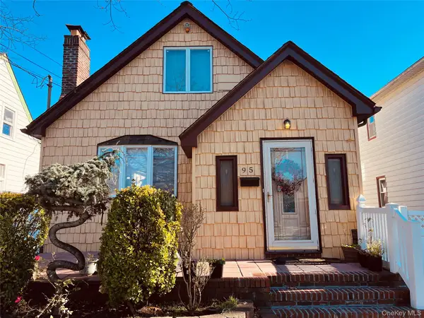 95 Liberty Boulevard, Valley Stream, NY 11580