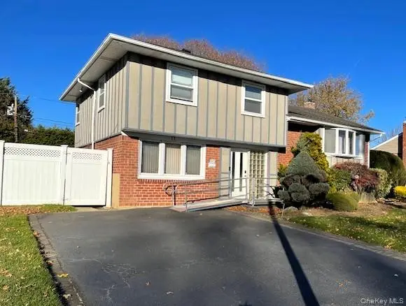 11 Fordham Drive, Plainview, NY 11803 - Image #2