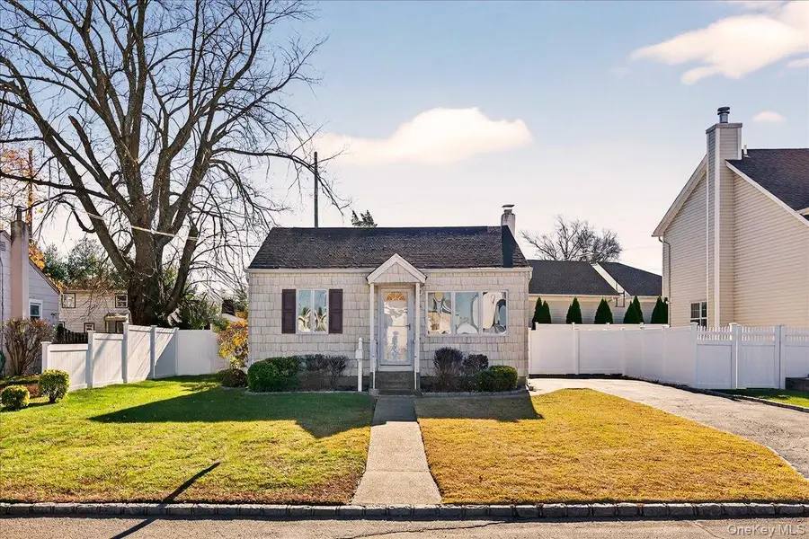 6 Glenda Drive, West Babylon, NY 11704 - Image #2