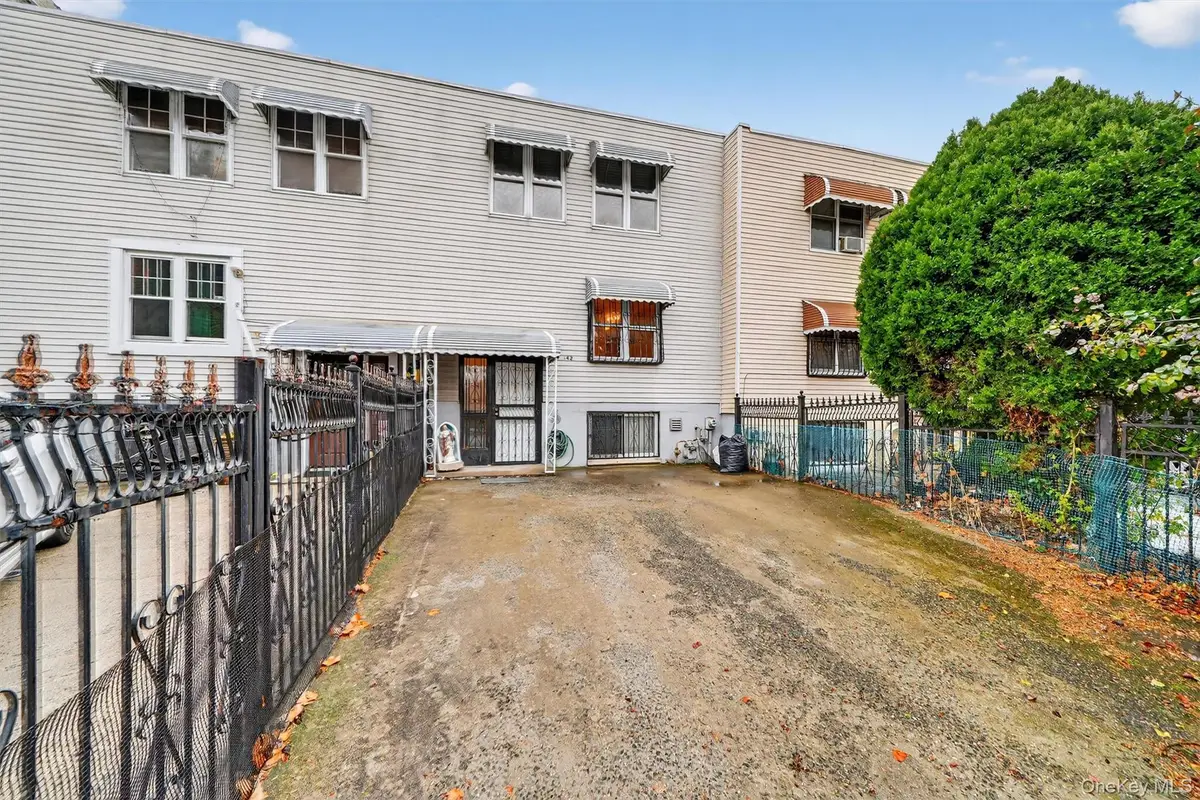 1042 Fox Street, Bronx, NY 10459 - Image #1