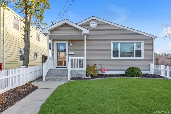 31 Piave Terrace, Lindenhurst, NY 11757