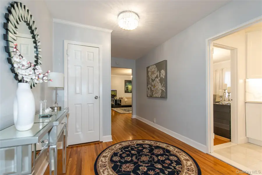 6-8 Wooleys Lane #B-34, Great Neck, NY 11023 - Image #3