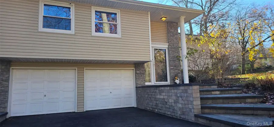 4 Park Road, Rocky Point, NY 11778 - Image #3