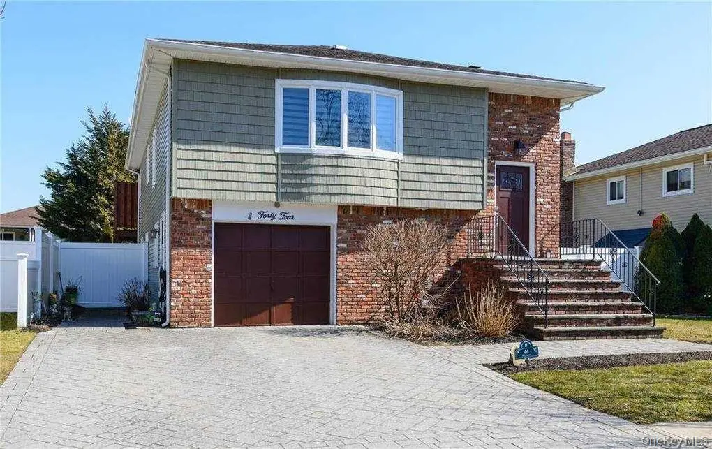 44 Derby Avenue, Greenlawn, NY 11740 - Image #1