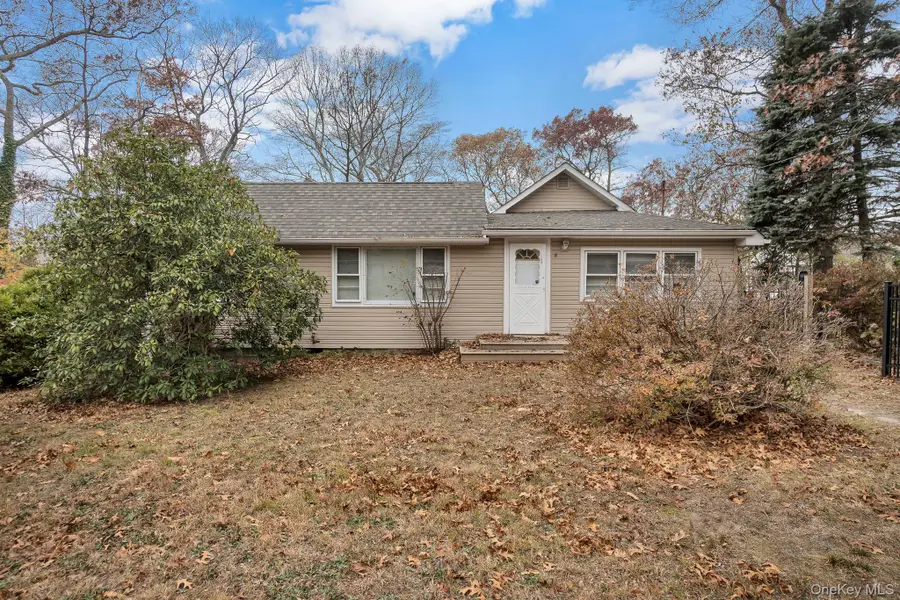 8 Evergreen Rd, Rocky Point, NY 11778 - Image #3