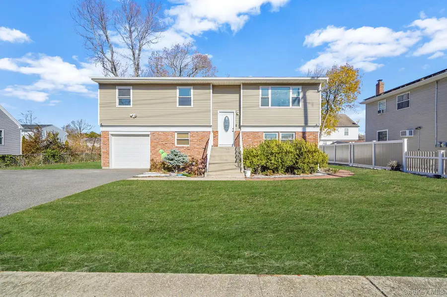 445 45th Street, Copiague, NY 11726 - Image #2