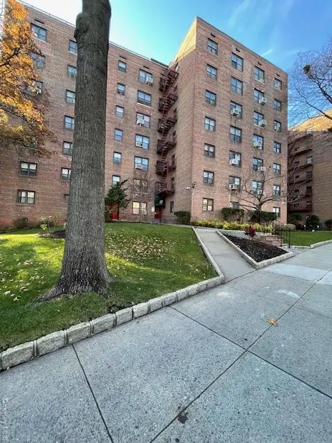 87-30 204 Street #APT-A54, Hollis, NY 11423