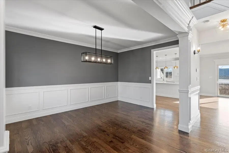 3421 Hawthorne Drive N, Wantagh, NY 11793 - Image #2