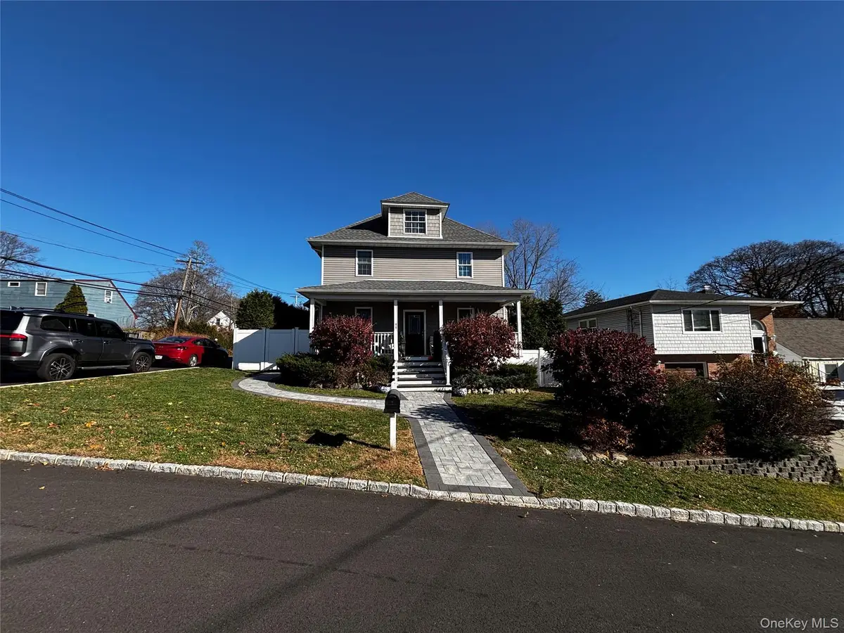 44 Buffet Place, Huntington Station, NY 11746 - Image #1