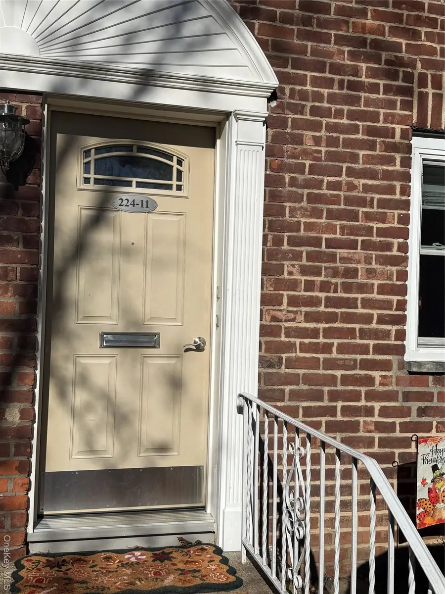 22411 Kingsbury Avenue #A, Oakland Gardens, NY 11364 - Image #3