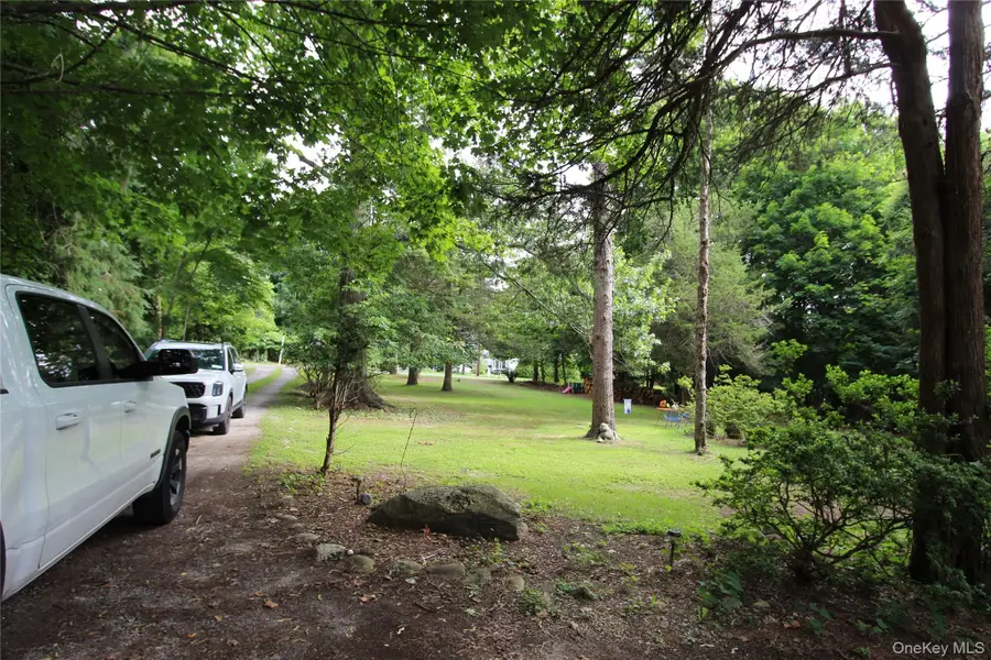 59 Dyke Road, East Setauket, NY 11733 - Image #2