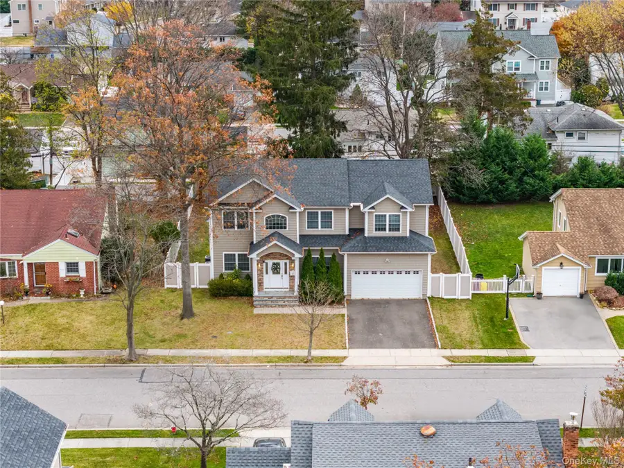 22 Preston Lane, Syosset, NY 11791 - Image #3