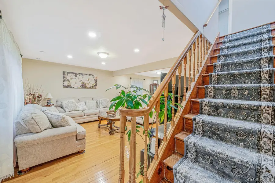 38 Farm Lane, Levittown, NY 11756 - Image #3