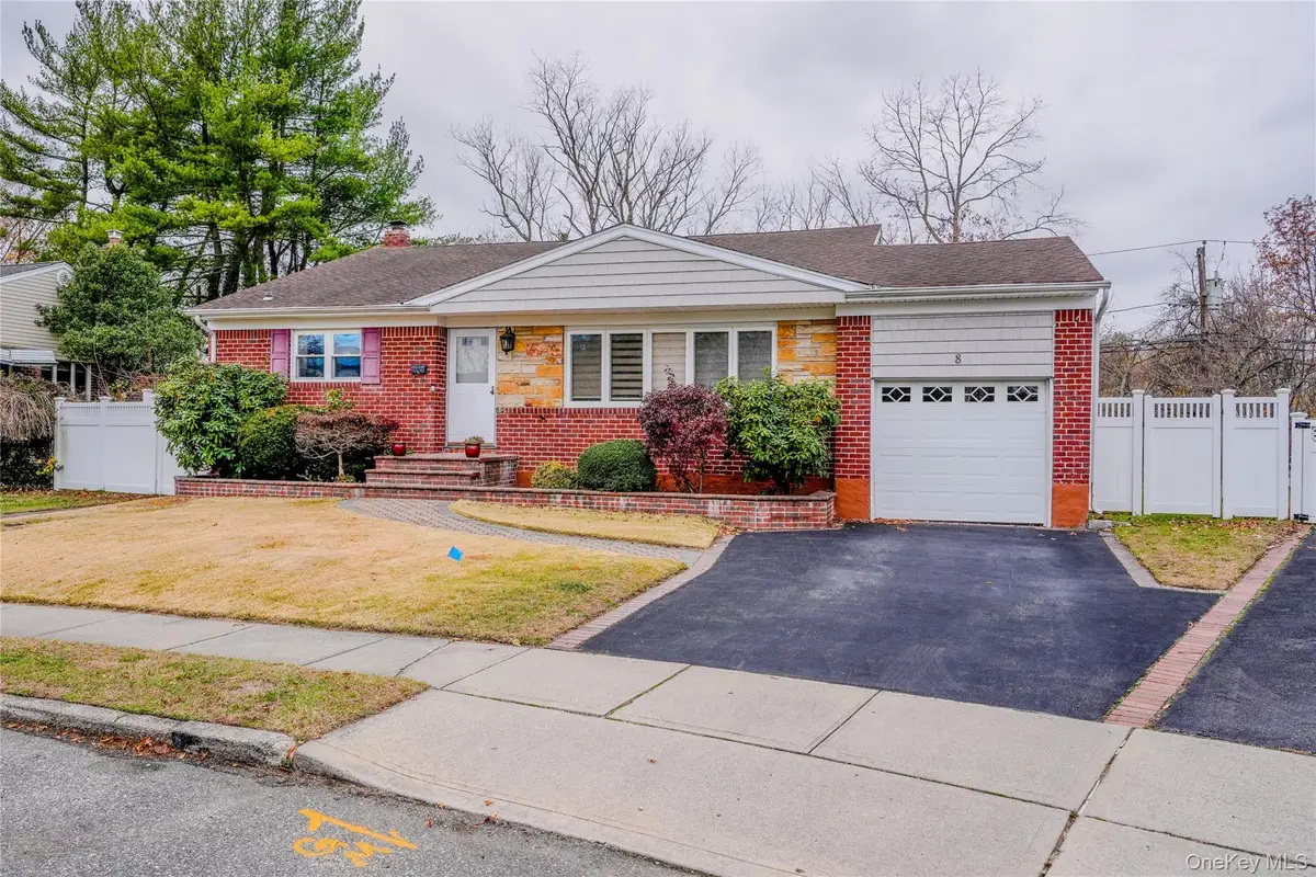 8 Lucille Drive, Syosset, NY 11791 - Image #1