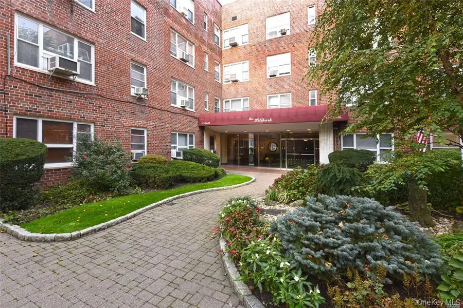 75 S Middle Neck #4H, Great Neck, NY 11021 - Image #2