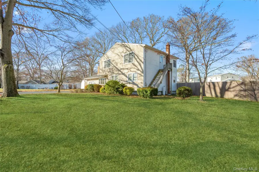 211 Mooney Pond Road, Selden, NY 11784 - Image #3