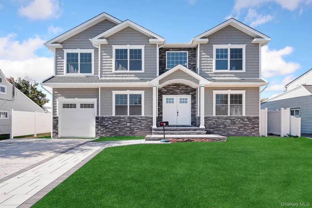 30 Virginia Road, Syosset, NY 11791 - Image #1