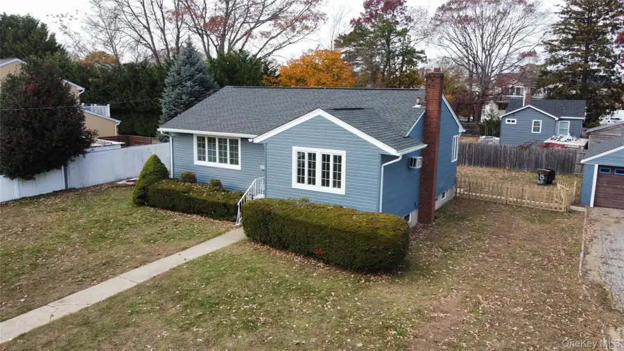 1536 5th Street, West Babylon, NY 11704 - Image #2