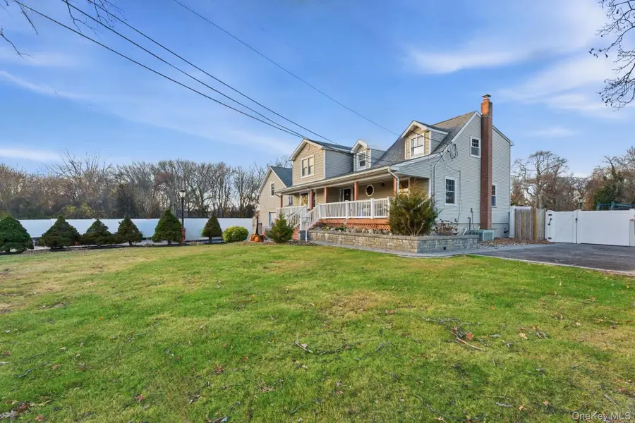 2011 Orinoco Drive, West Islip, NY 11795 - Image #3