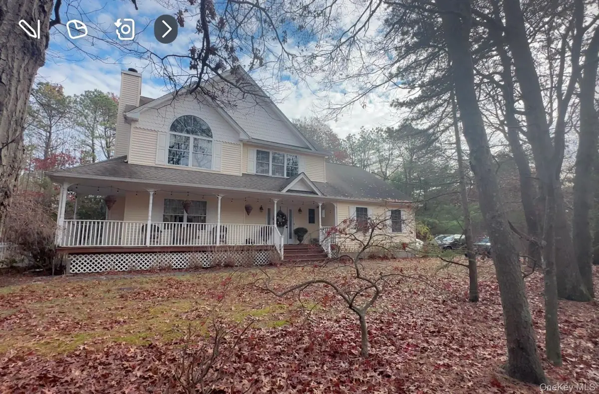 43 N Cozine Road, Manorville, NY 11949 - Image #1