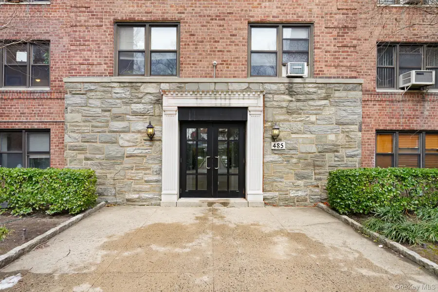 485 E Lincoln Avenue #201, Mount Vernon, NY 10552 - Image #3