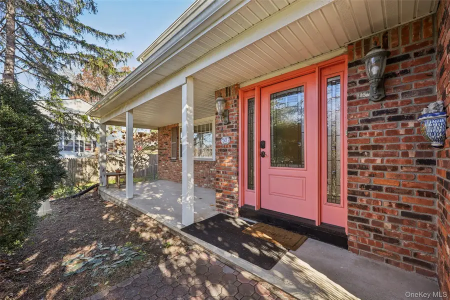 37 Minuteman Circle, Orangeburg, NY 10962 - Image #3