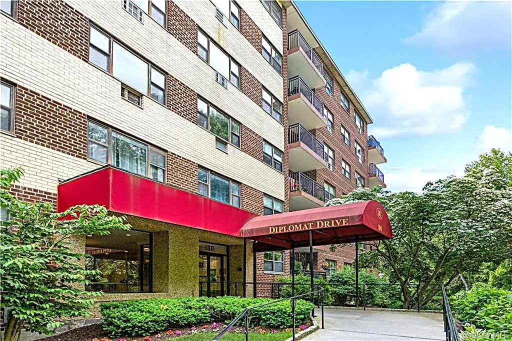 100 Diplomat Drive #8J, Mount Kisco, NY 10549 - Image #1