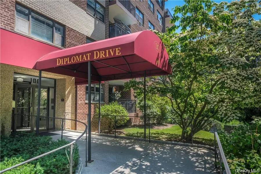 100 Diplomat Drive #8J, Mount Kisco, NY 10549 - Image #2