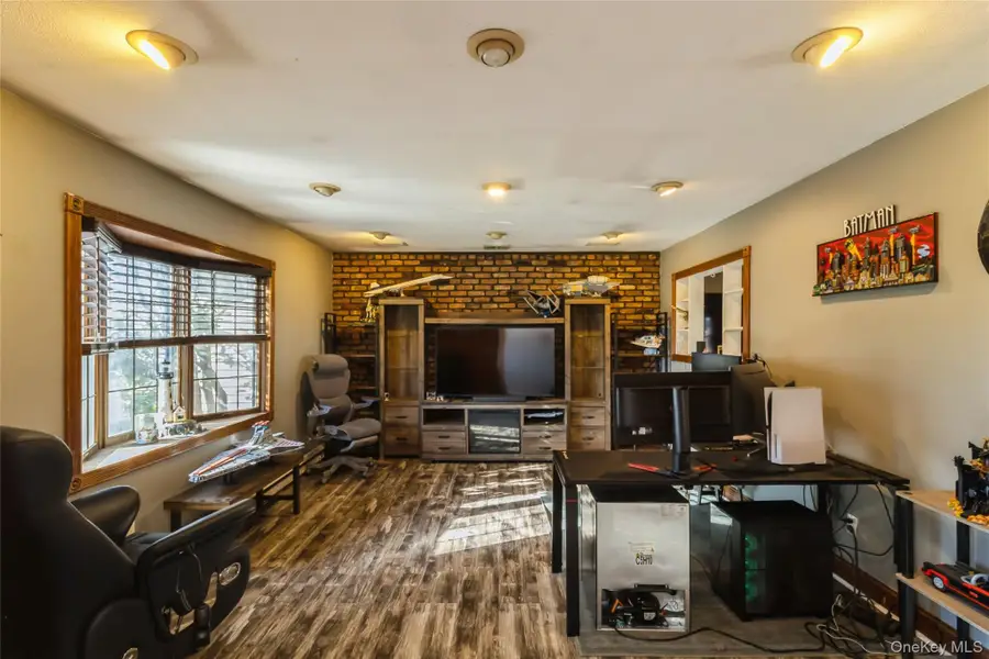 68 Oleeta Road, Mount Sinai, NY 11766 - Image #3