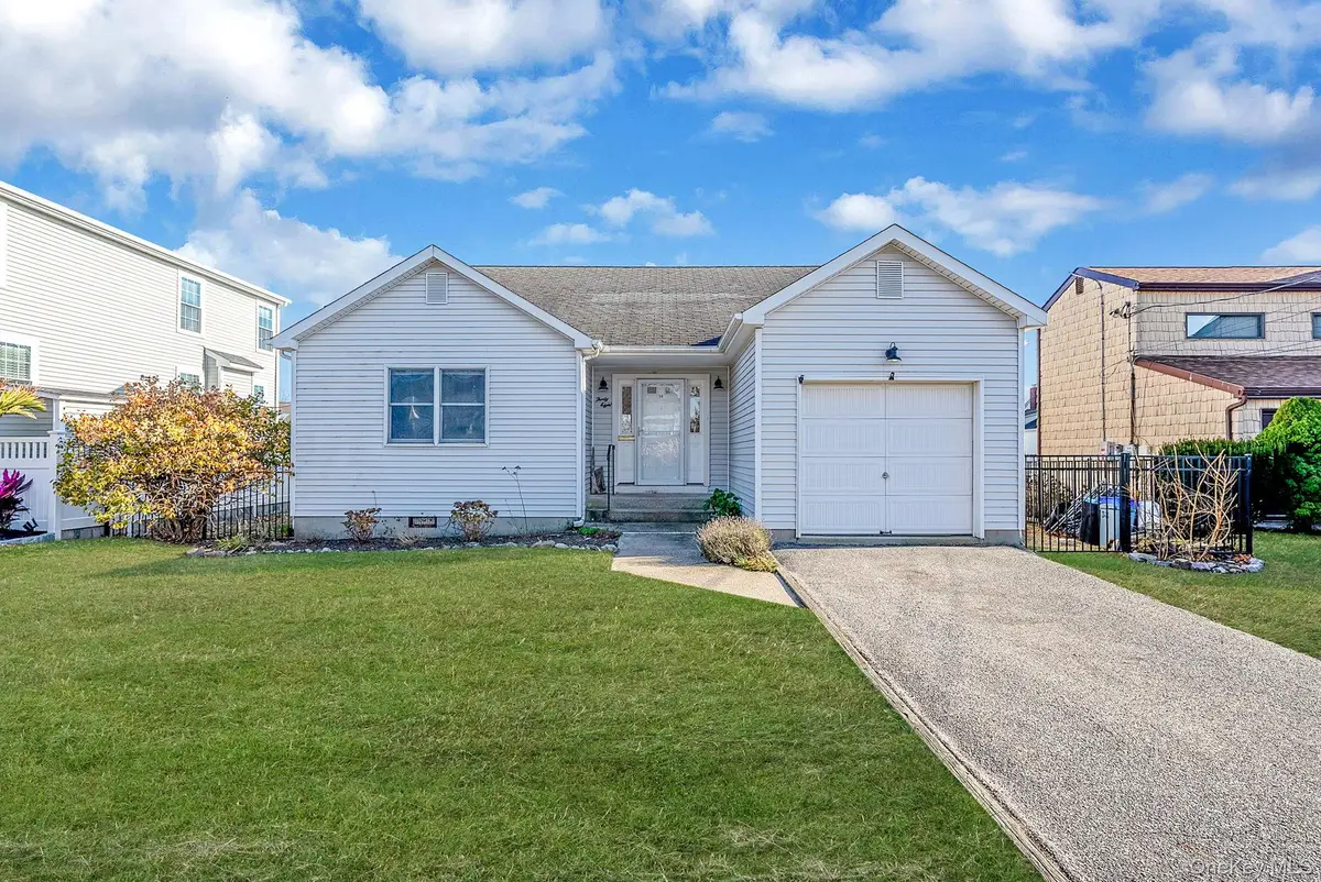 38 Berger Avenue, Amityville, NY 11701 - Image #1