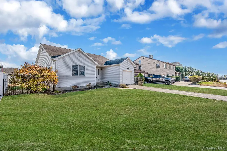 38 Berger Avenue, Amityville, NY 11701 - Image #2