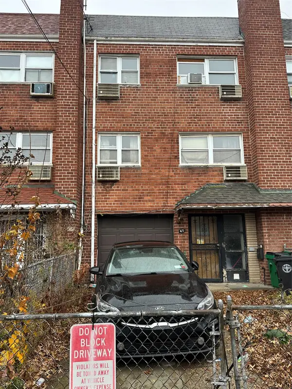 40 Autumn Avenue, Brooklyn, NY 11208