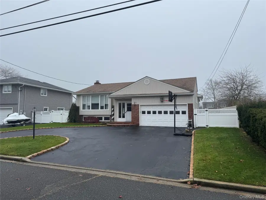 266 Bayview Avenue, Massapequa, NY 11758 - Image #2