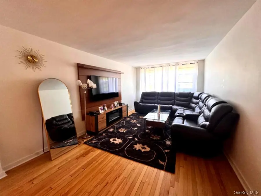 4320 Van Cortlandt Park E #6E, Bronx, NY 10470 - Image #2
