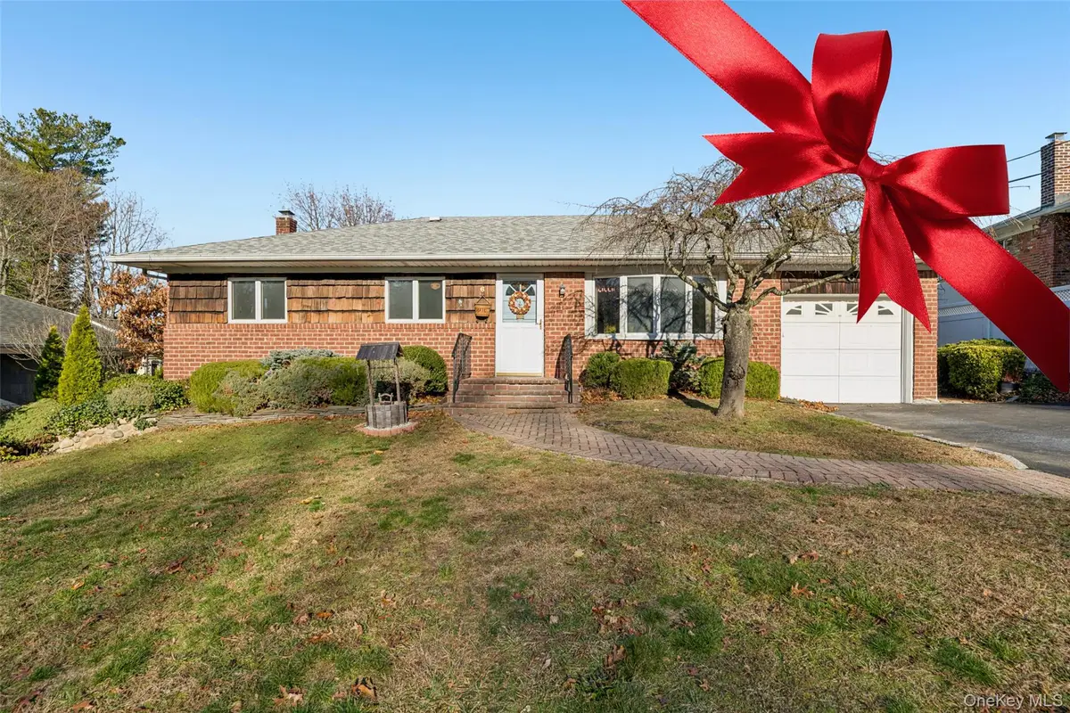 6 Silver Avenue, Huntington Station, NY 11746 - Image #1