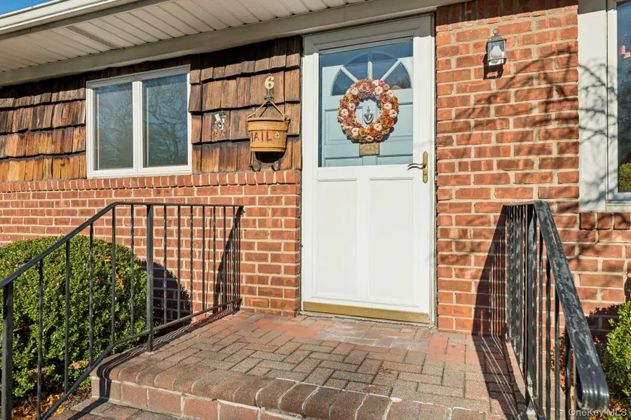 6 Silver Avenue, Huntington Station, NY 11746 - Image #3