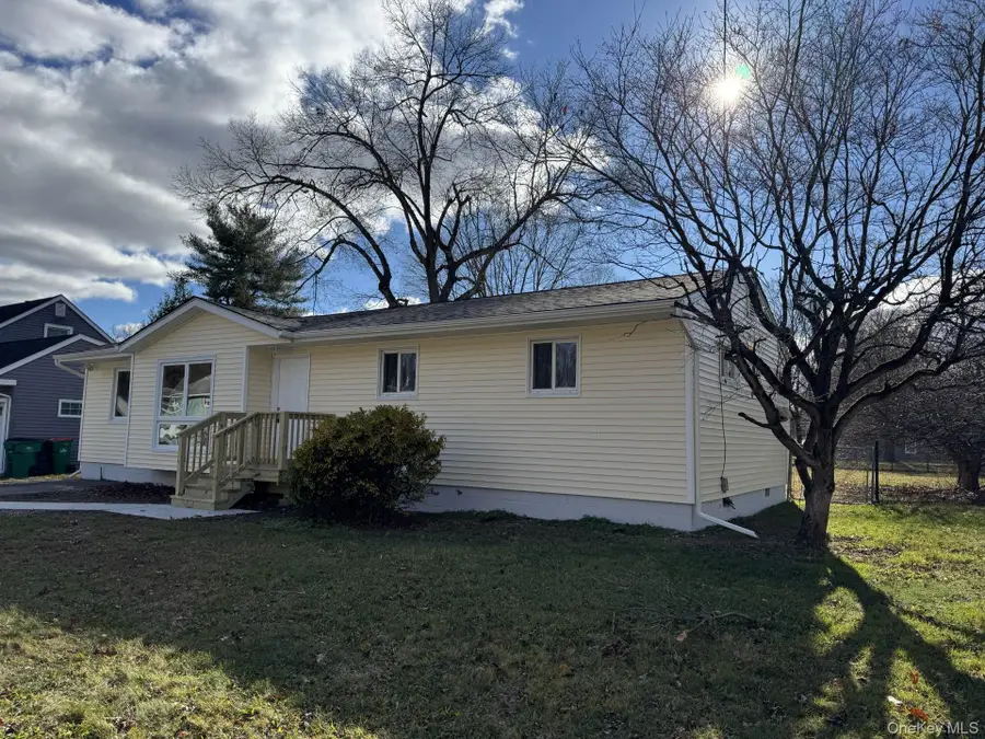 4 Morris Drive, Hyde Park, NY 12538 - Image #2