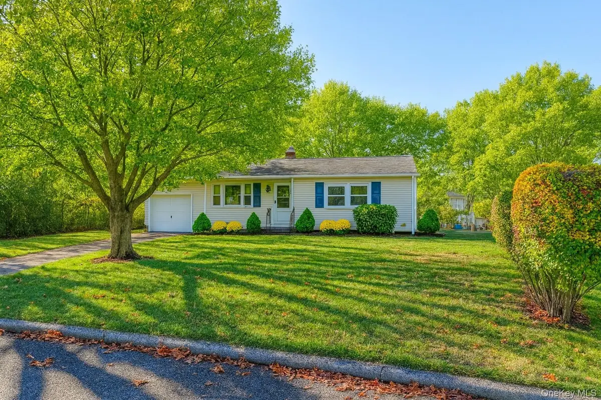 170 Sugarwood Lane, Central Islip, NY 11722 - Image #1