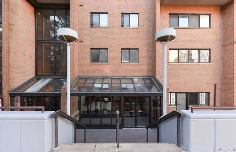 3520 147th Street #11E, Flushing, NY 11354 - Image #2