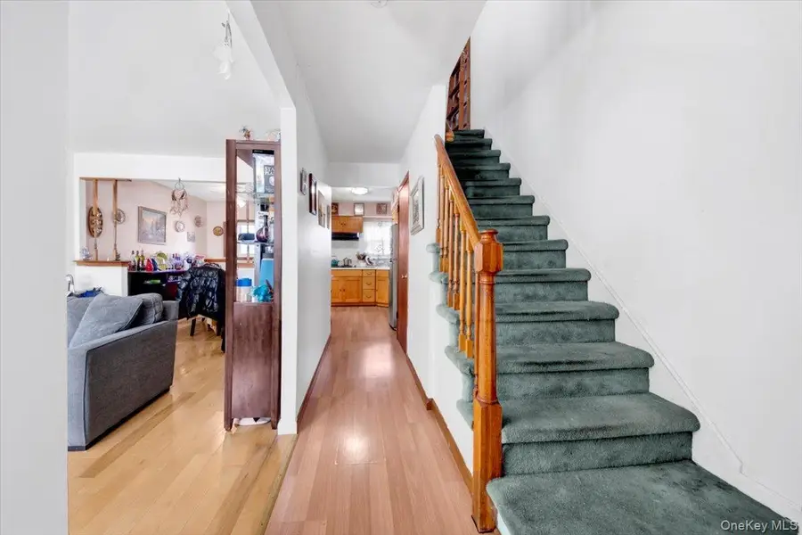 733 Rhinelander Avenue, Bronx, NY 10462 - Image #3