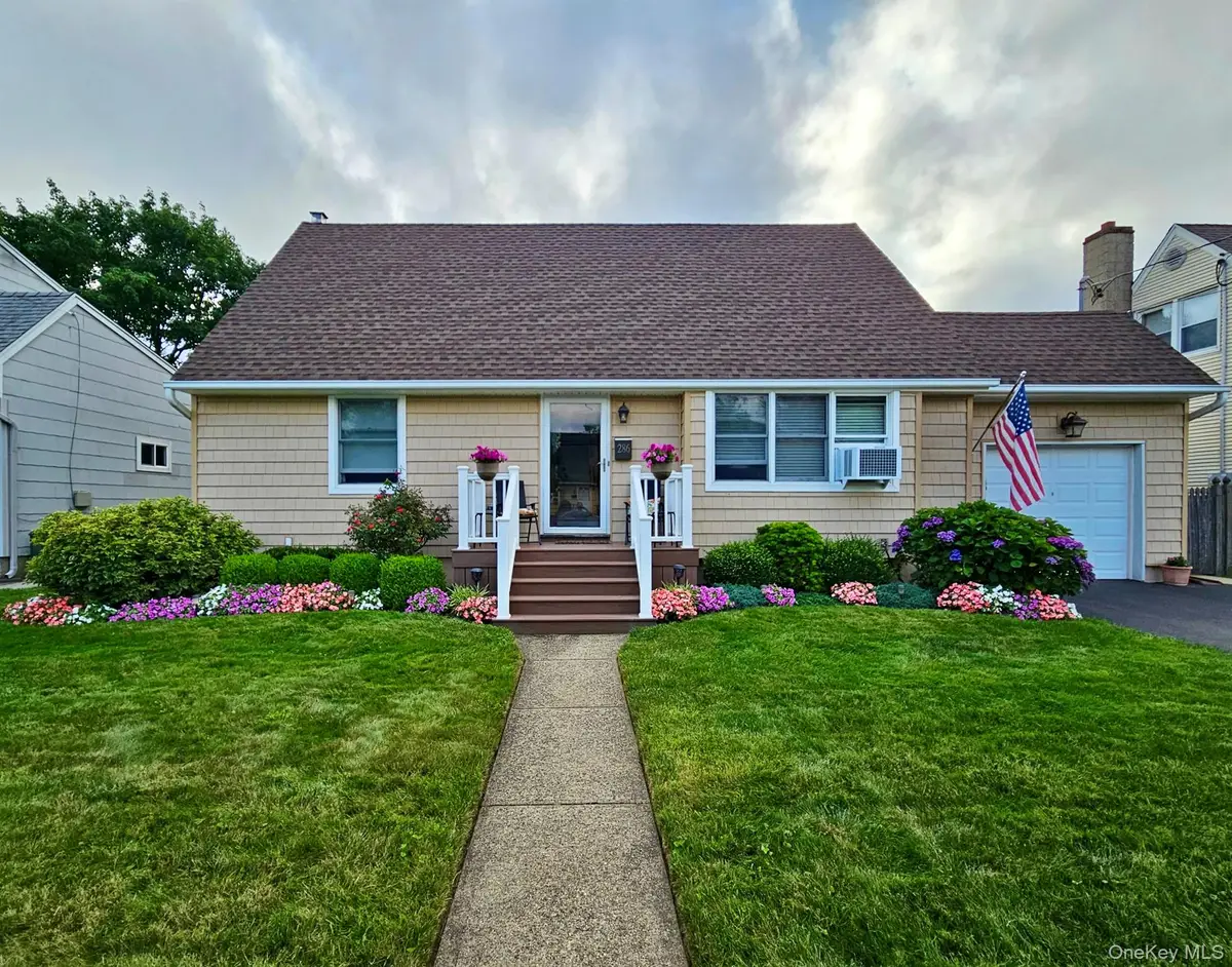 286 Pacific Street, Massapequa Park, NY 11762 - Image #1