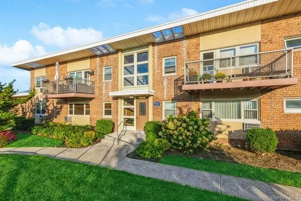 4 Rose Street #7, C-1, Oceanside, NY 11572